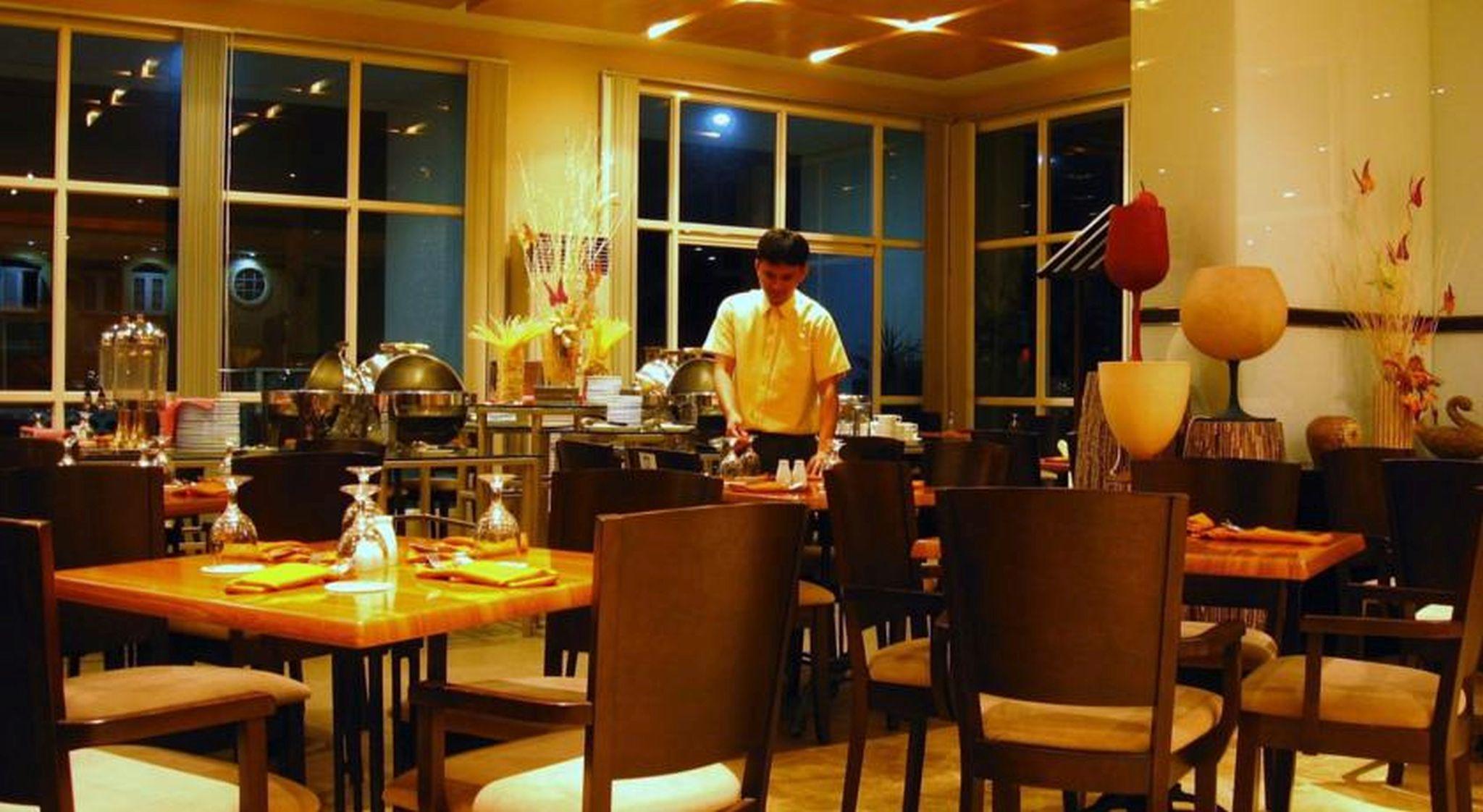 Sotogrande Hotel And Resort Lapu-Lapu City Buitenkant foto