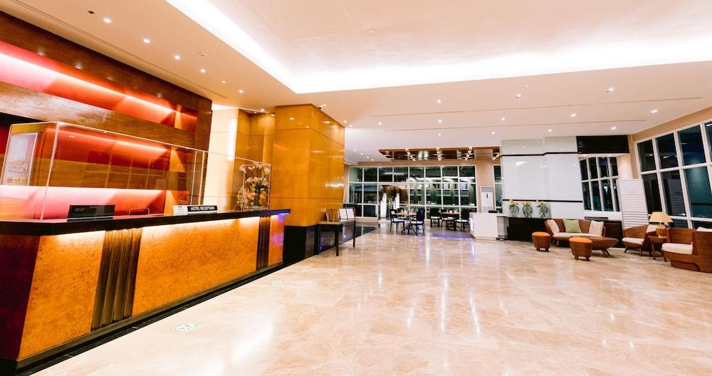 Sotogrande Hotel And Resort Lapu-Lapu City Buitenkant foto