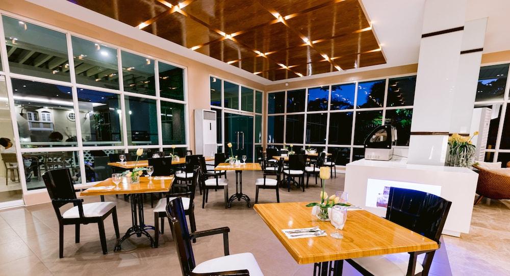 Sotogrande Hotel And Resort Lapu-Lapu City Buitenkant foto