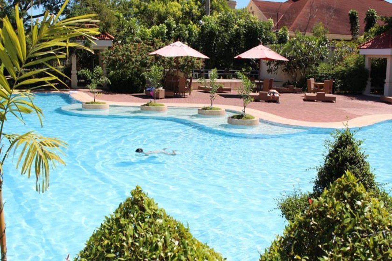 Sotogrande Hotel And Resort Lapu-Lapu City Buitenkant foto